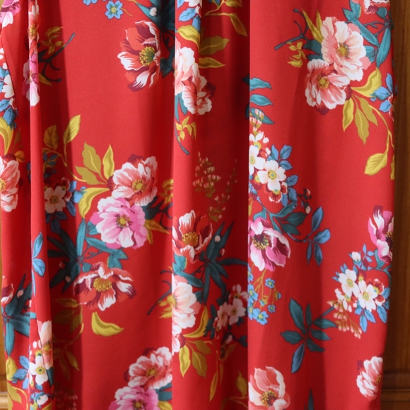 LOFT Red Floral Ruffled Sleeve Blouse Smocked Mock Neck Medium - Picture 8 of 16